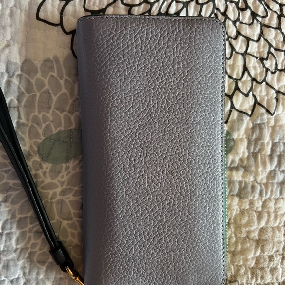 Coach carriage leather zip around wallet - Picture 4 of 14